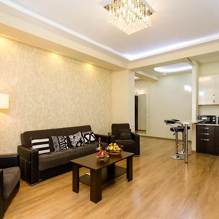 New! - Downtown Apartment Tbilisi Exterior photo