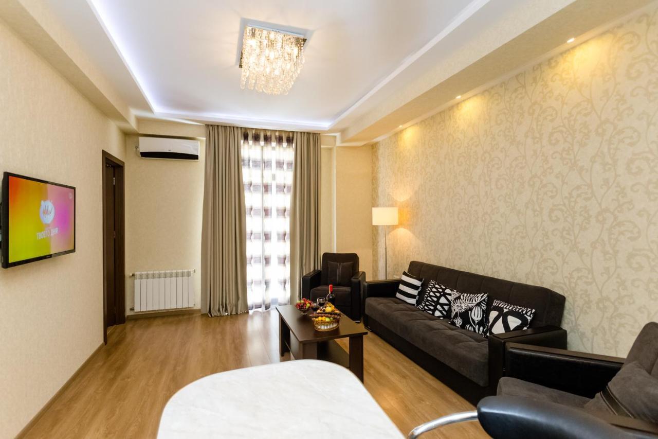 New! - Downtown Apartment Tbilisi Exterior photo
